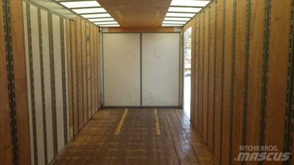 Freightliner M2 106 Furgons