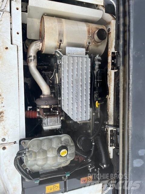 JCB JS145LCD Kāpurķēžu ekskavatori