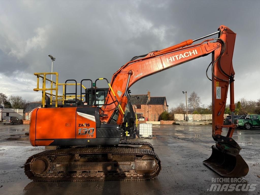 Hitachi ZX130-7 Kāpurķēžu ekskavatori