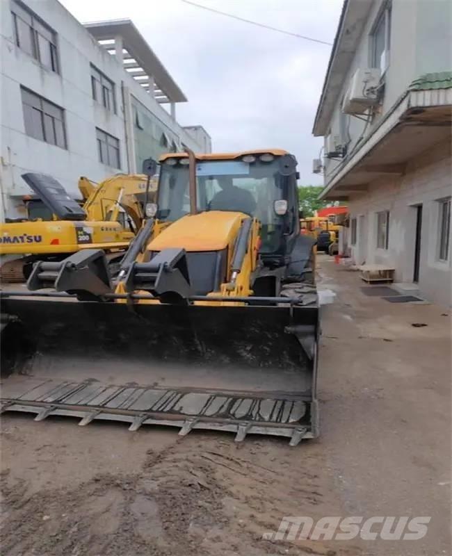 JCB 3CX Ekskavatori-iekrāvēji