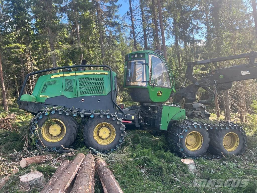 John Deere 1270 E Harvesteri