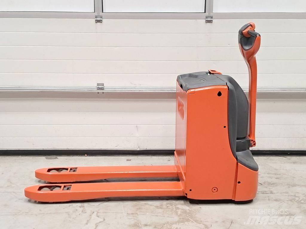 Linde T16 Zemie palešu pacēlāji