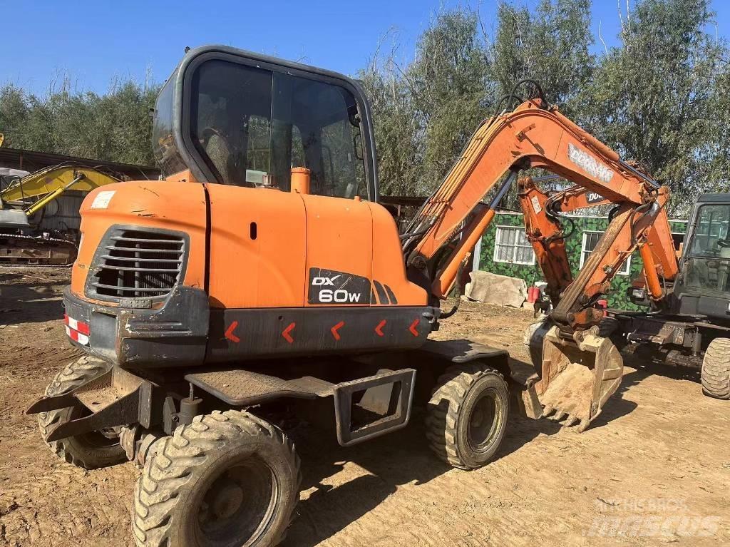 Doosan DX60W Mini ekskavatori < 7 t