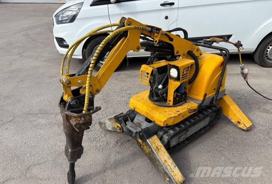 Brokk 50 Demontāžas ekskavators