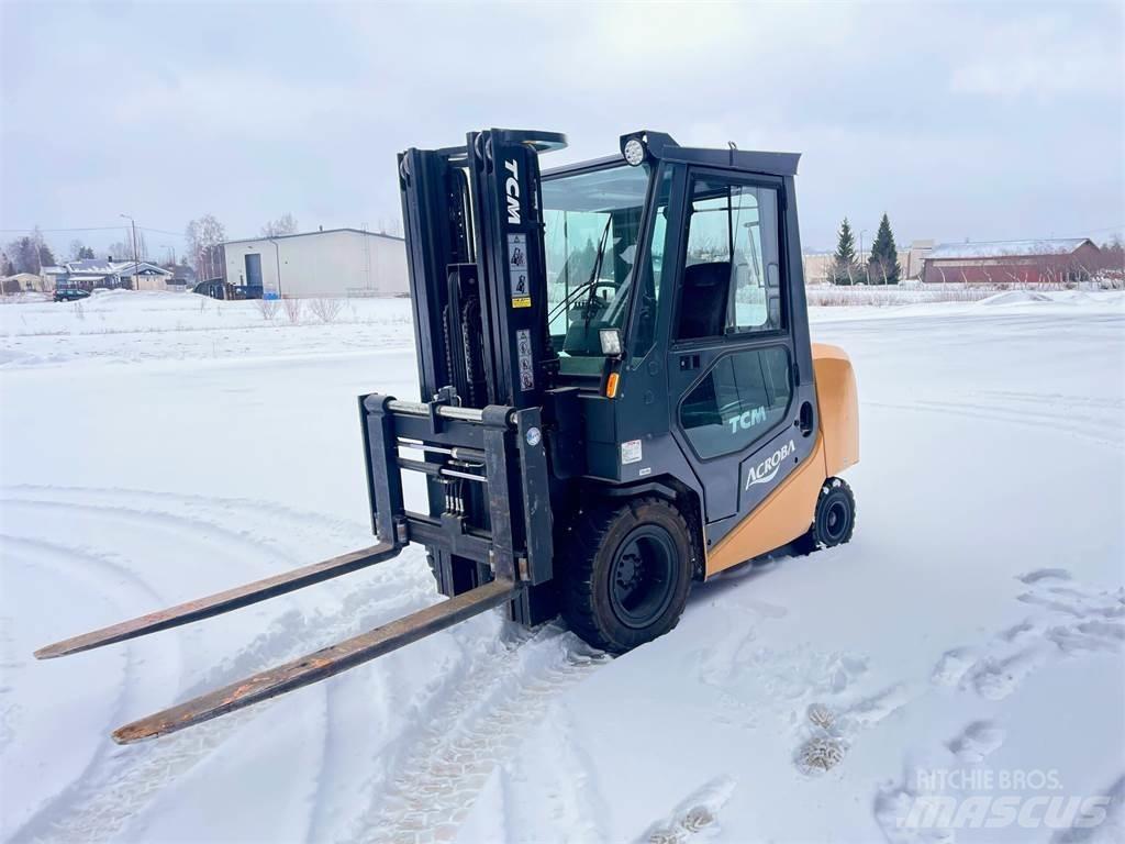TCM FA 30D ACROBA Tehnika ar dīzeļa dzinēju