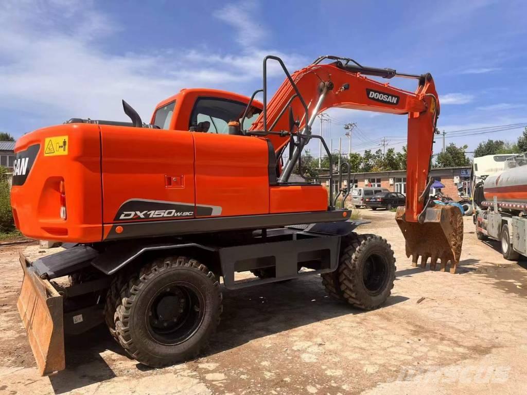 Doosan DX150W-9C Ekskavatori uz riteņiem