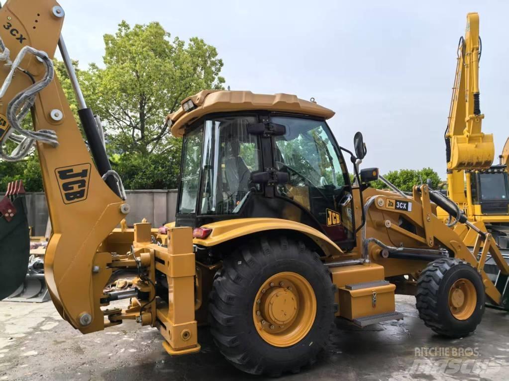 JCB 3 CX Ekskavatori-iekrāvēji