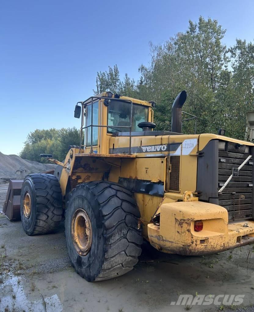 Volvo L 220 D Iekrāvēji uz riteņiem