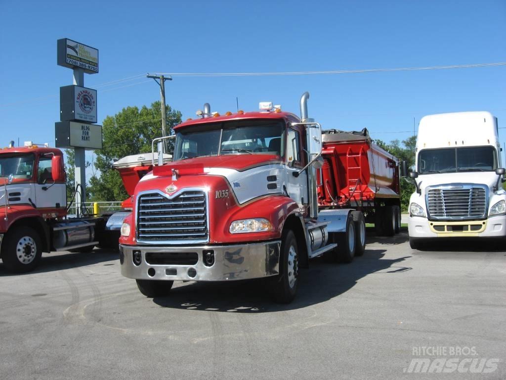 Mack CXN 613 Vilcēji