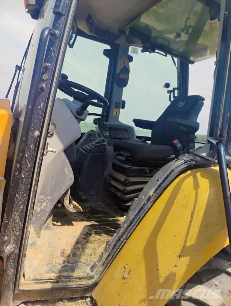 CAT 420 Ekskavatori-iekrāvēji