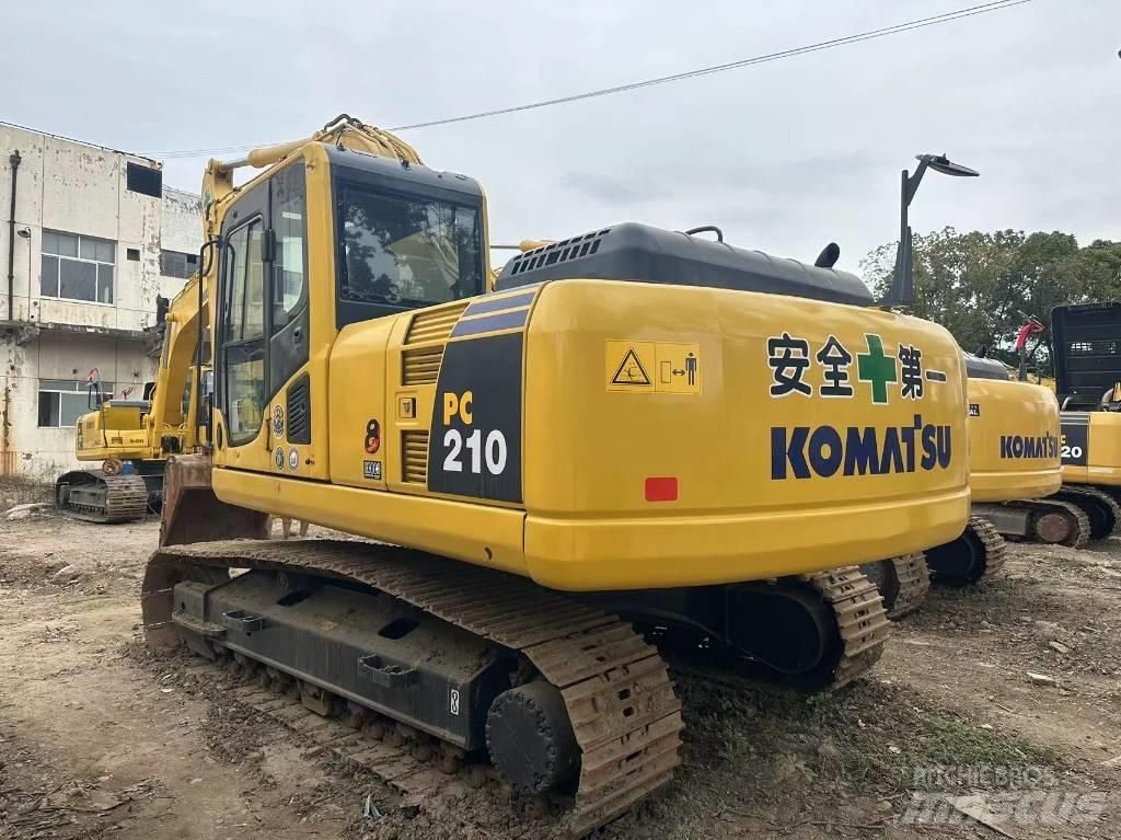 Komatsu PC 210 LC-7 Kāpurķēžu ekskavatori