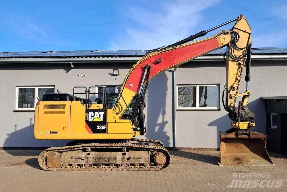 CAT 326 F L Kāpurķēžu ekskavatori