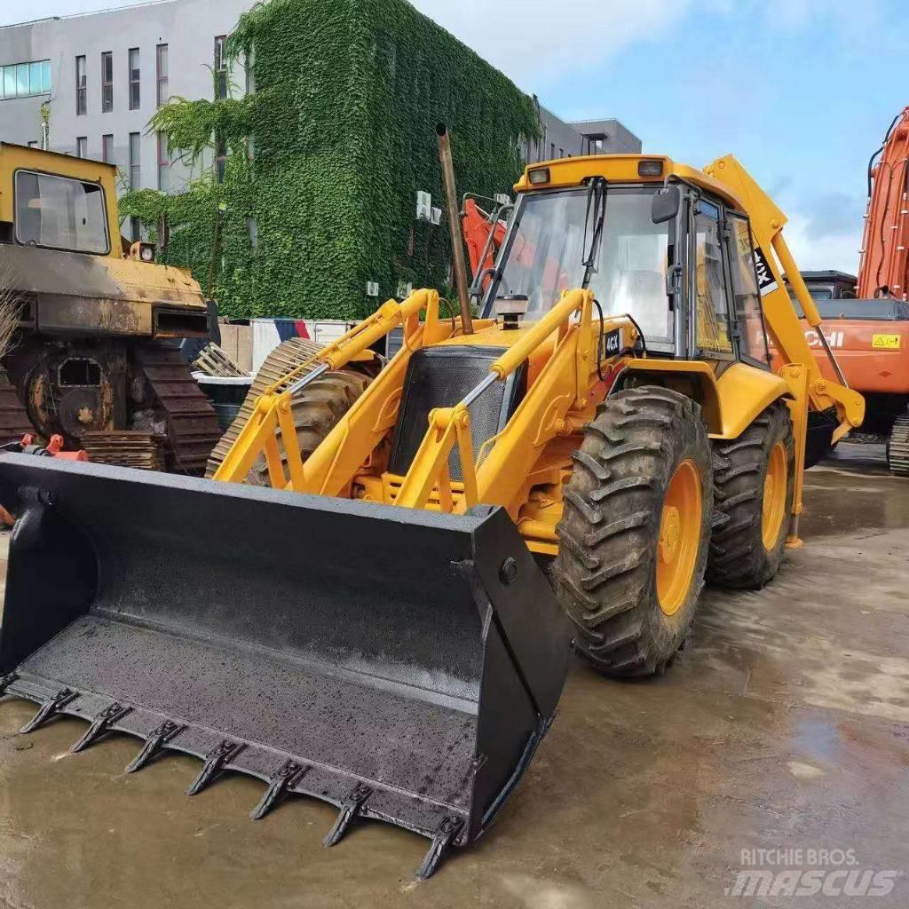 JCB 4 CX Ekskavatori-iekrāvēji