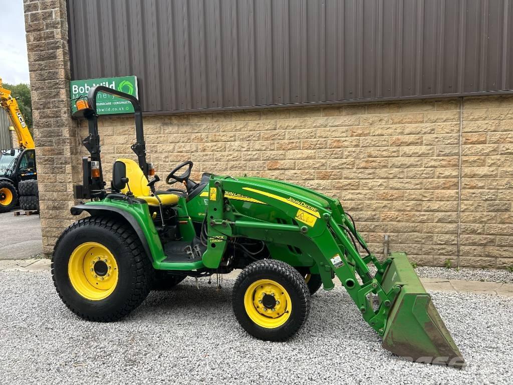 John Deere 3520 Kompaktie traktori