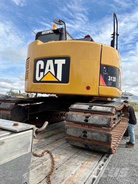 CAT 313 D Ekskavatori uz riteņiem
