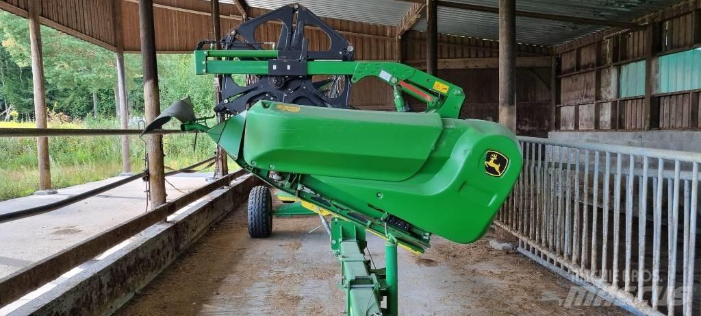 John Deere 625 X Ražas novākšanas galvas