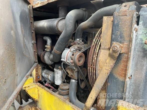CAT 910 F Iekrāvēji uz riteņiem