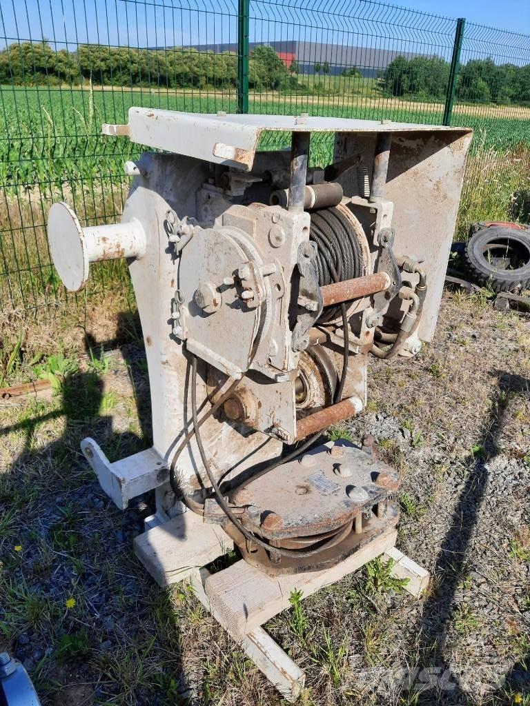 Bobcat Treuil / Winch Teleskopiskie manipulatori