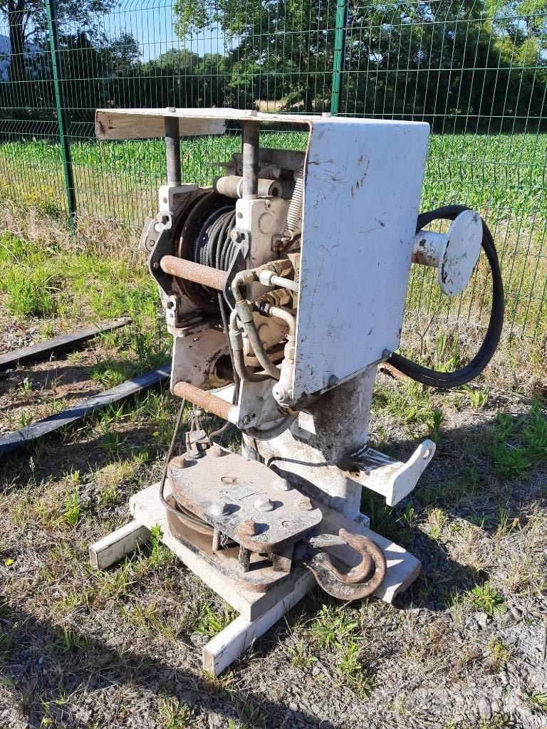 Bobcat Treuil / Winch Teleskopiskie manipulatori