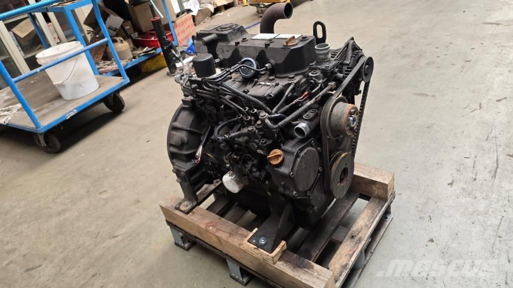 Yanmar 4TNV98 Dzinēji