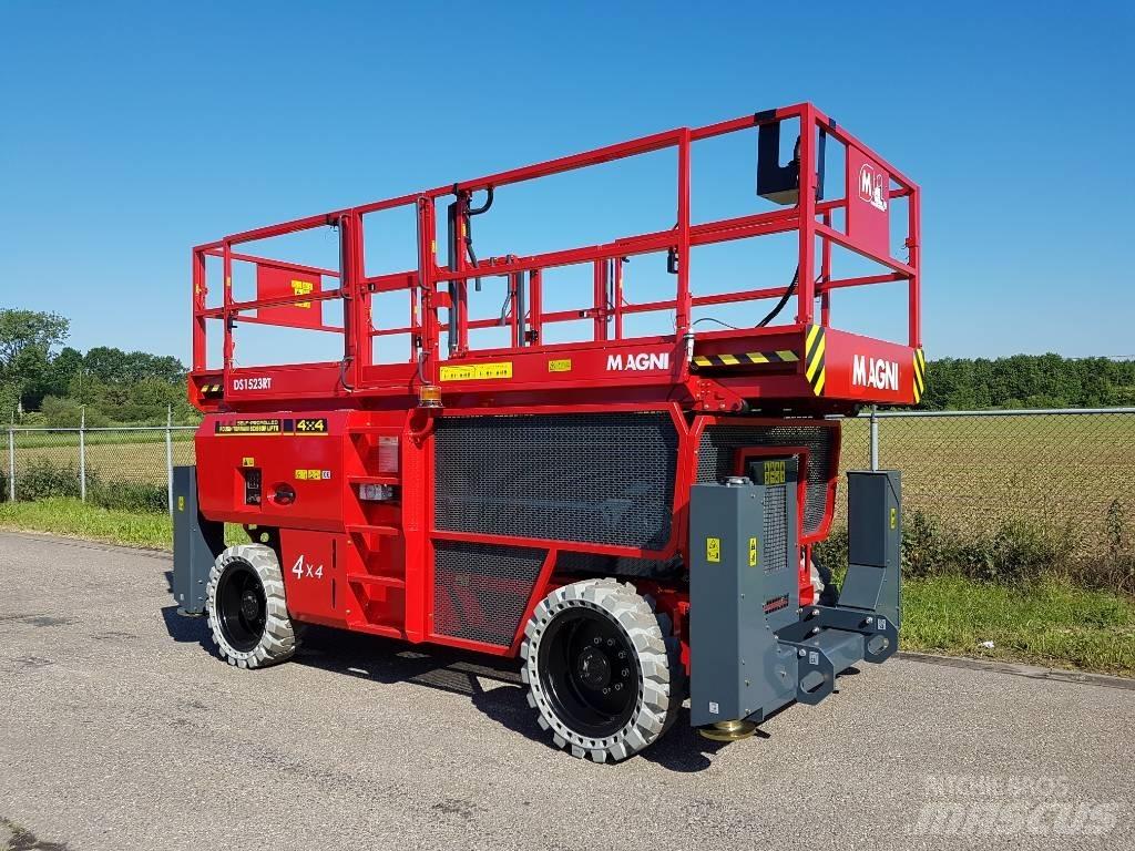 Magni DS 1523 RT Šķerveida pacēlāji