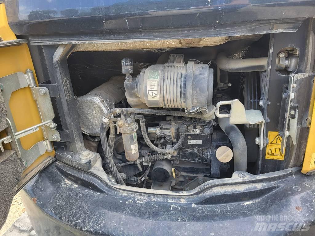 Komatsu PC26MR-3 Mini ekskavatori < 7 t
