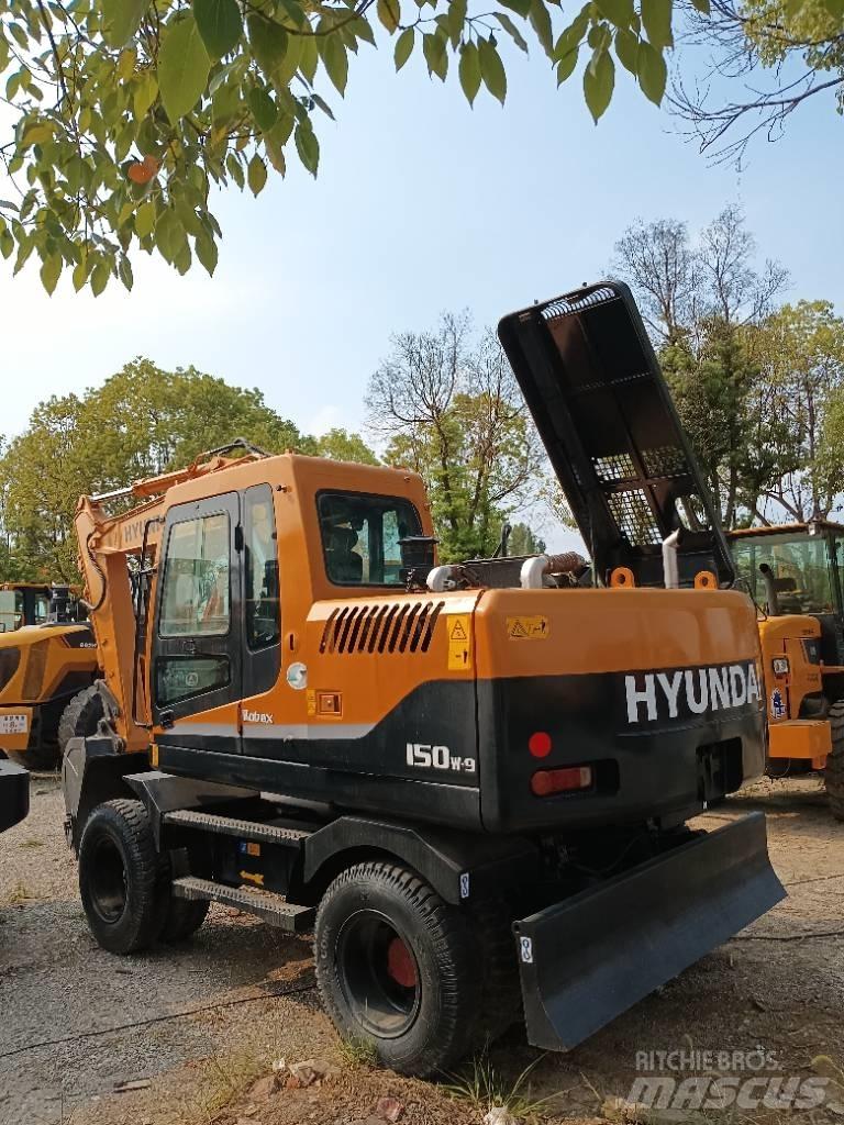 Hyundai 150W-9 Kāpurķēžu ekskavatori