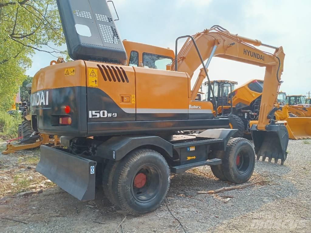 Hyundai 150W-9 Kāpurķēžu ekskavatori