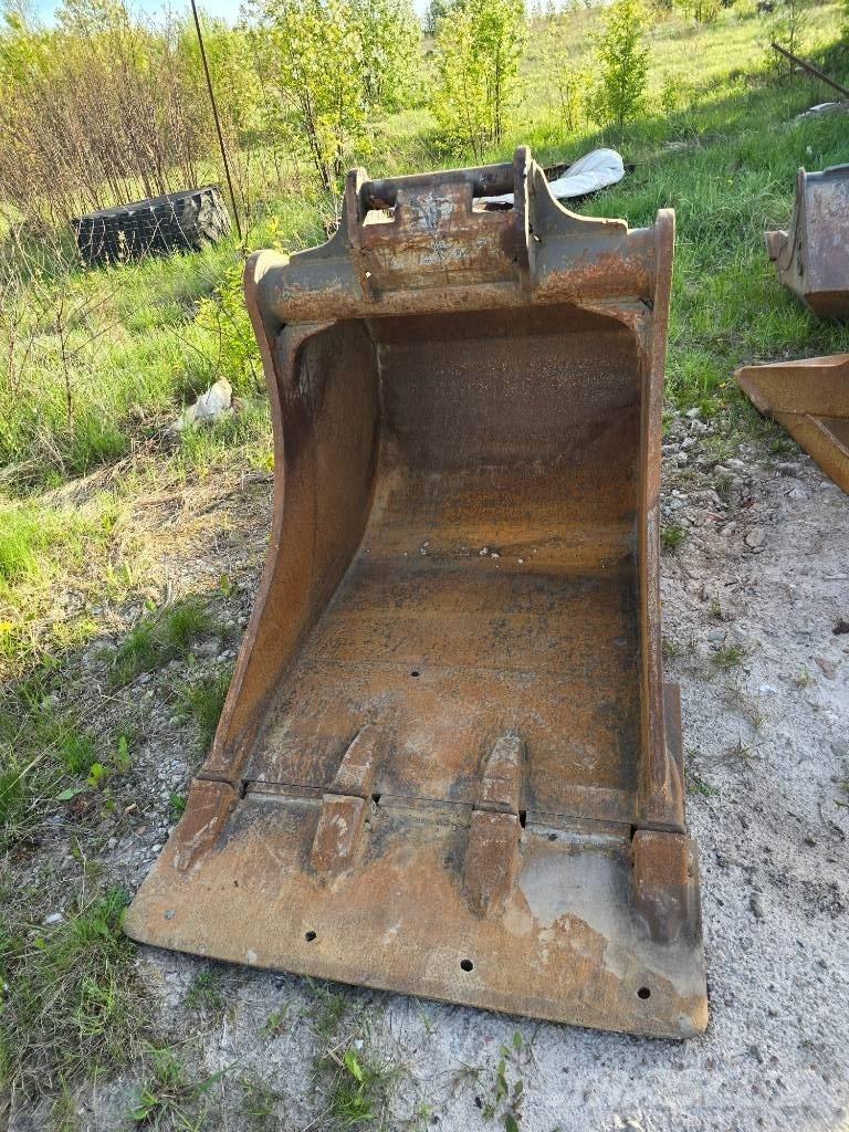 CAT M 318 F Ekskavatori uz riteņiem