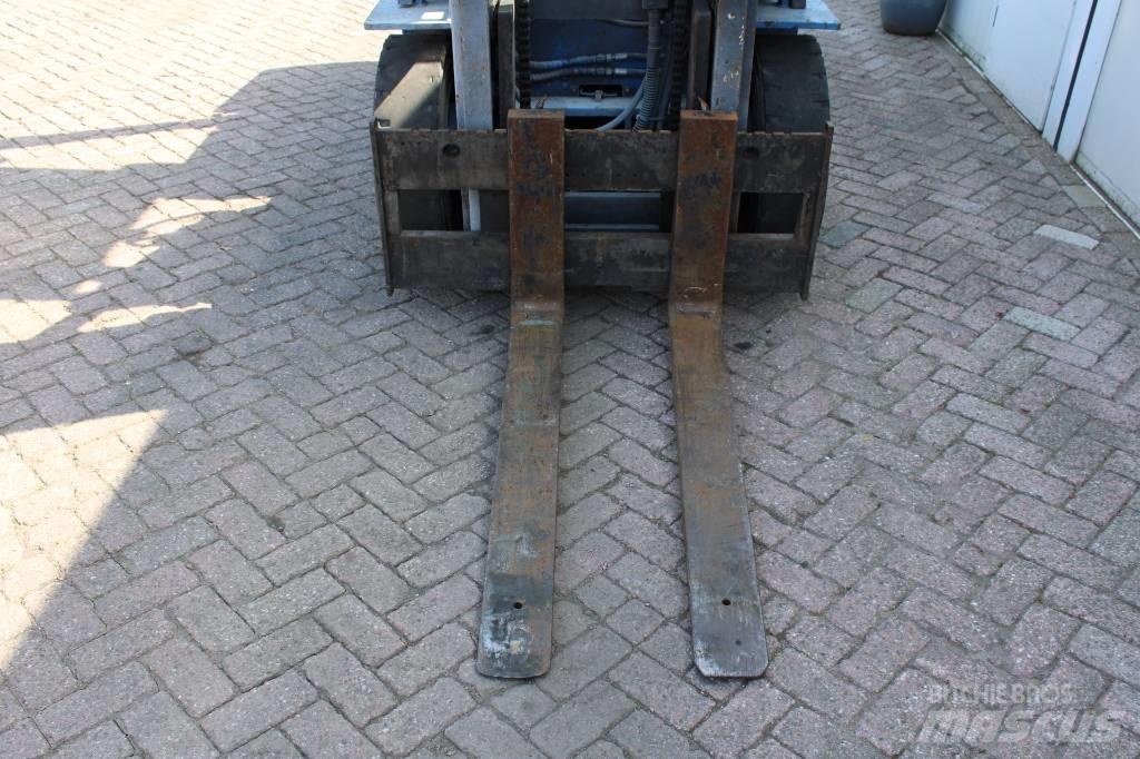 Daewoo D 40 S Tehnika ar dīzeļa dzinēju