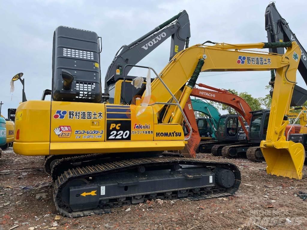 Komatsu PC 220 Kāpurķēžu ekskavatori