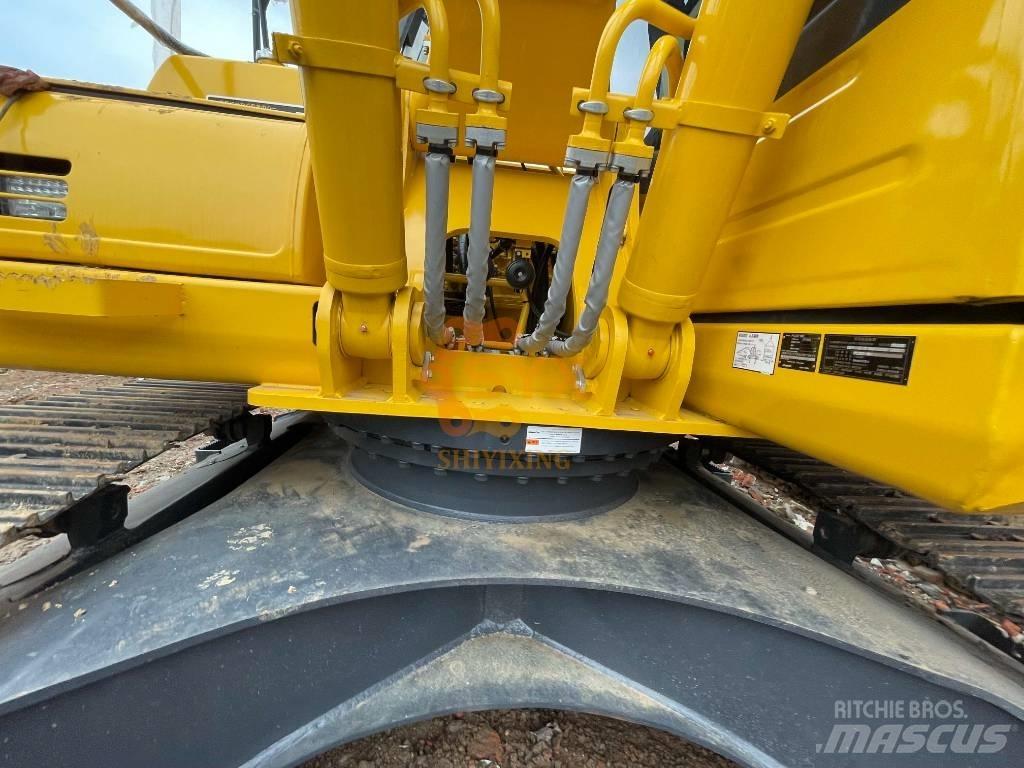 Komatsu PC 220 Kāpurķēžu ekskavatori