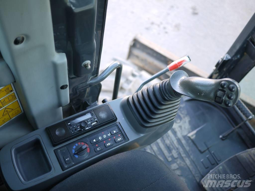 Komatsu PC 80 MR-3 Vidēja lieluma ekskavatori 7 t - 12 t