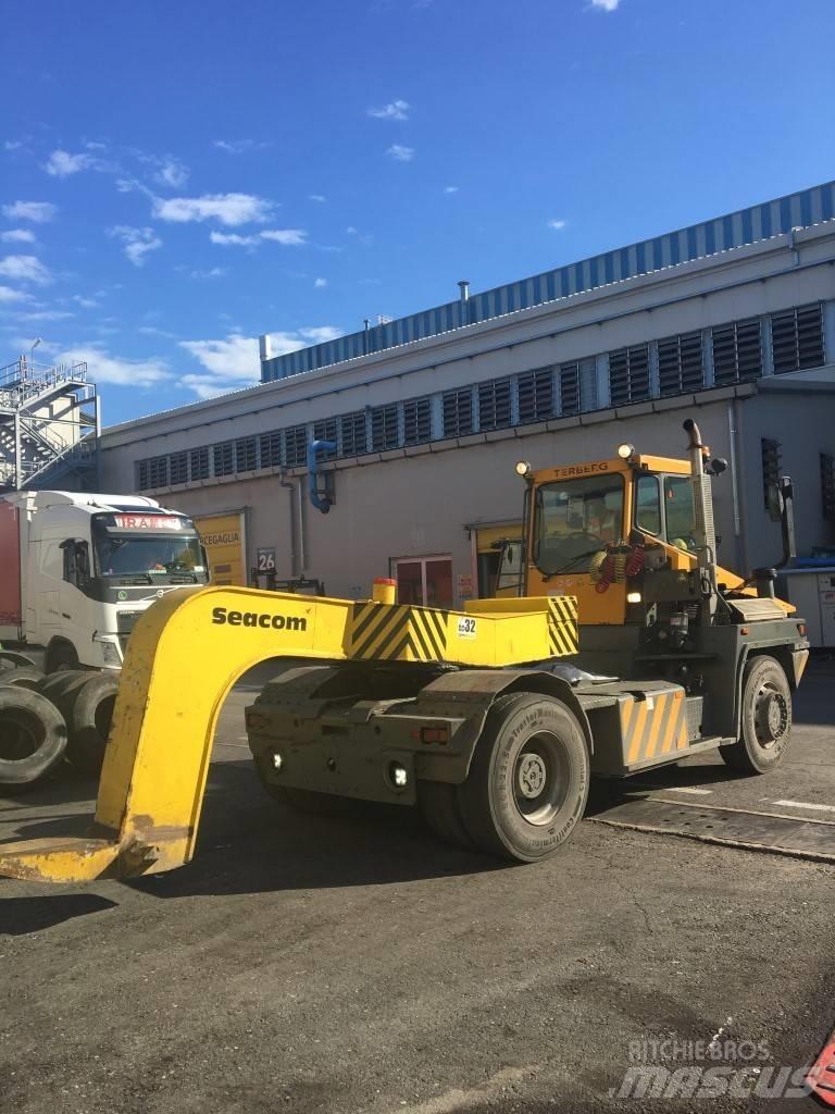 Terberg RT222 Terminālie traktori