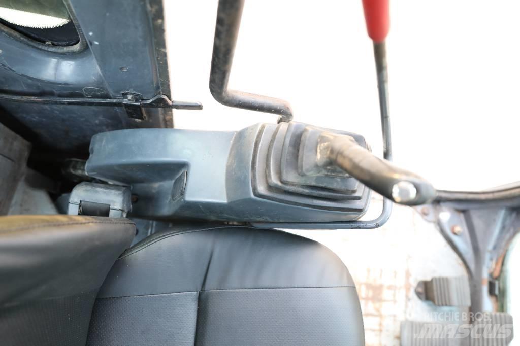 Kobelco SK 130 LC Kāpurķēžu ekskavatori