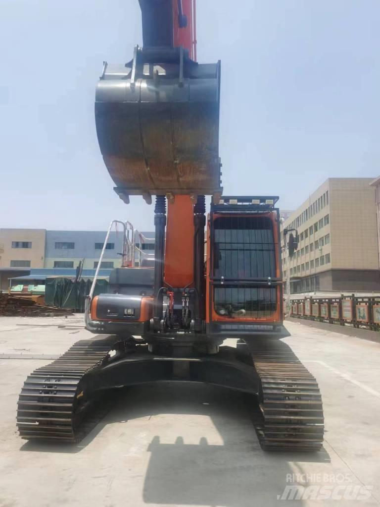 Doosan DX 300 LC Kāpurķēžu ekskavatori