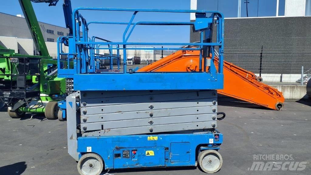 GENIE GS4047 Šķerveida pacēlāji