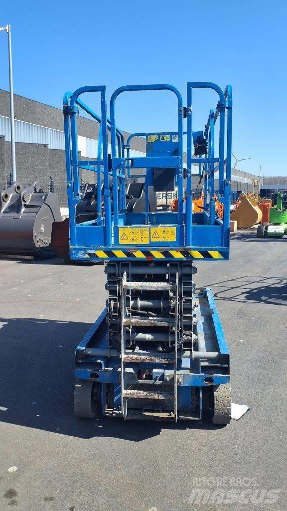 GENIE GS4047 Šķerveida pacēlāji