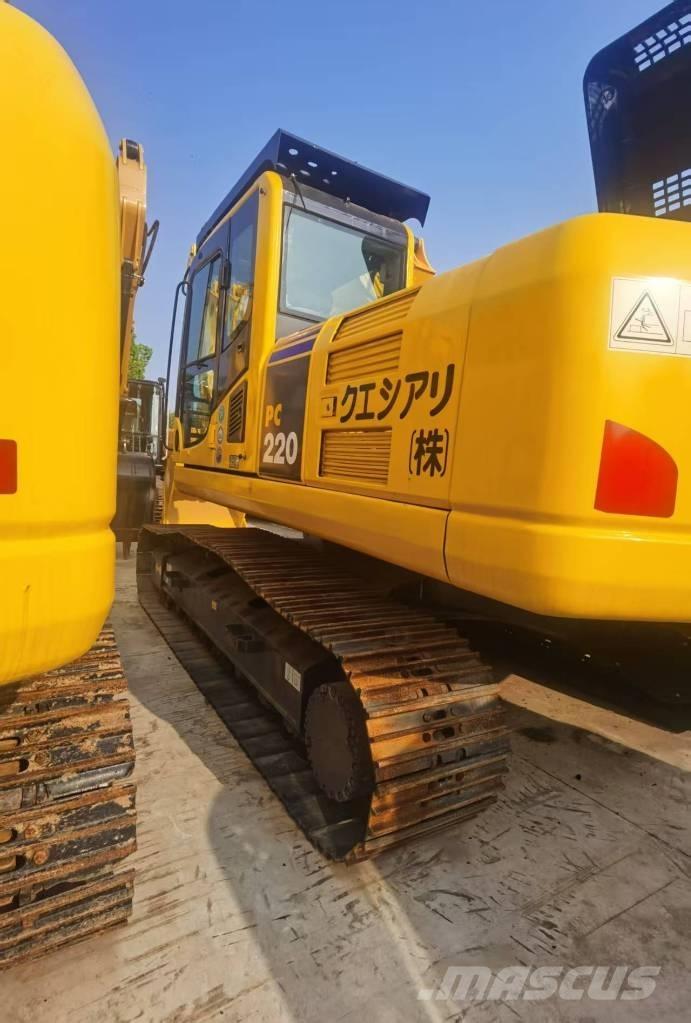 Komatsu PC 220-8 Kāpurķēžu ekskavatori