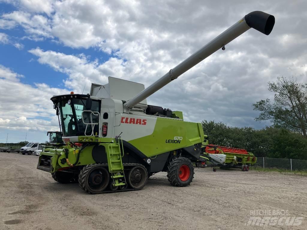 CLAAS LEXION 670 TT Ražas novākšanas kombaini