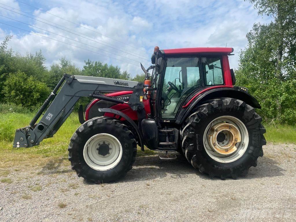 Valtra N 121 Traktori