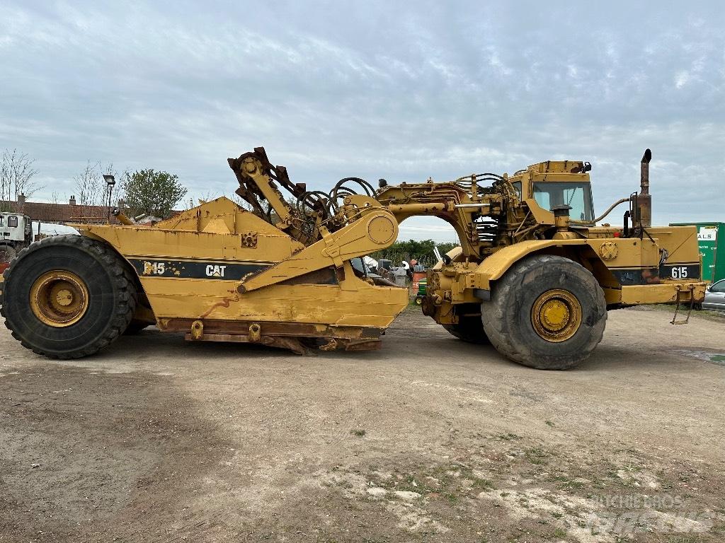 CAT 615 Skrēperi