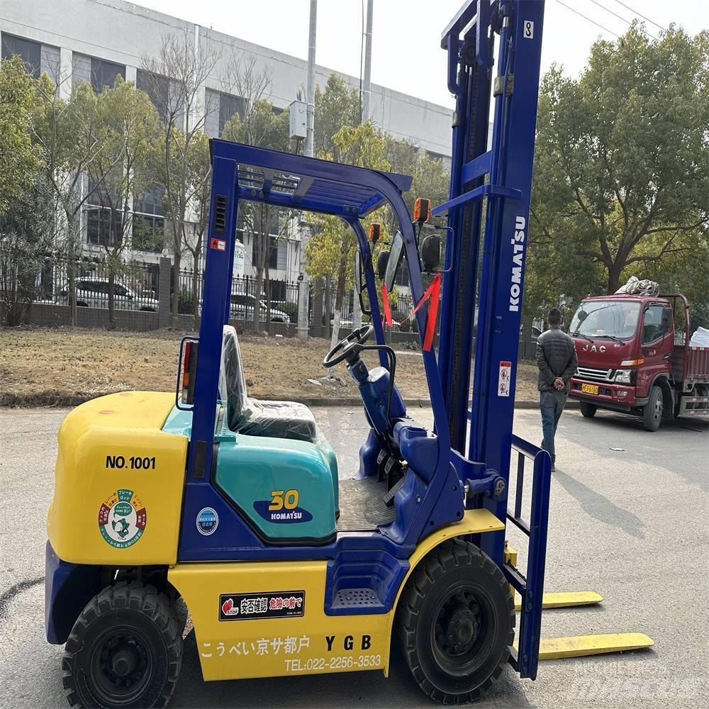 Komatsu FD30-14 Tehnika ar dīzeļa dzinēju