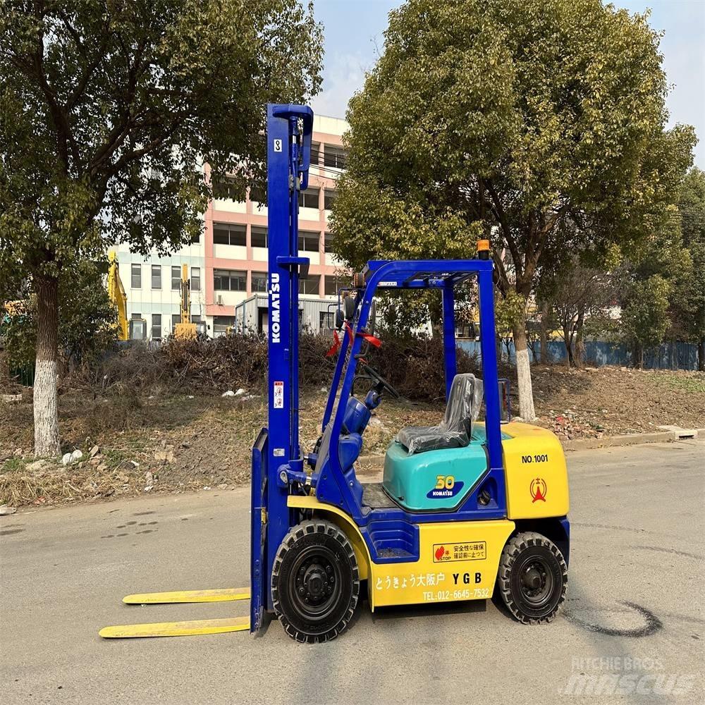 Komatsu FD30-14 Tehnika ar dīzeļa dzinēju