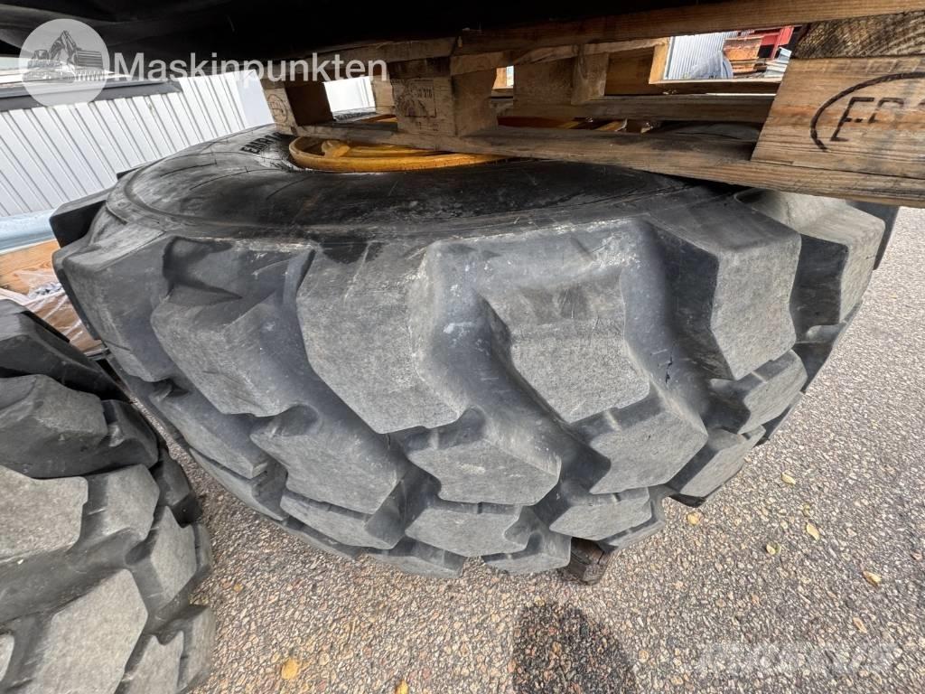 Trelleborg EMR1030 Riepas, riteņi un diski