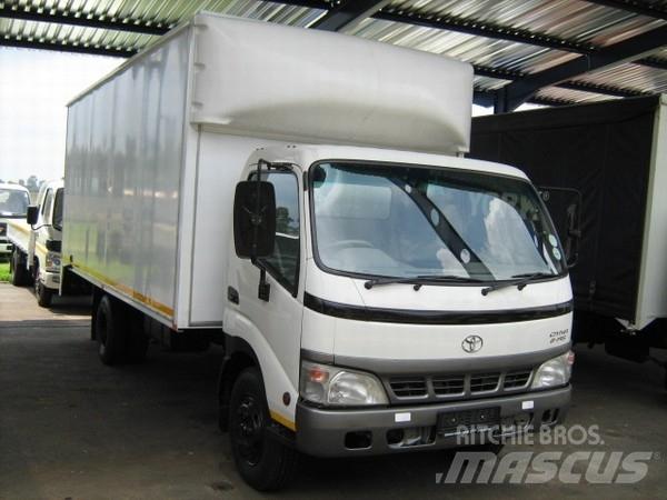 Toyota Dyna 8145 Furgons