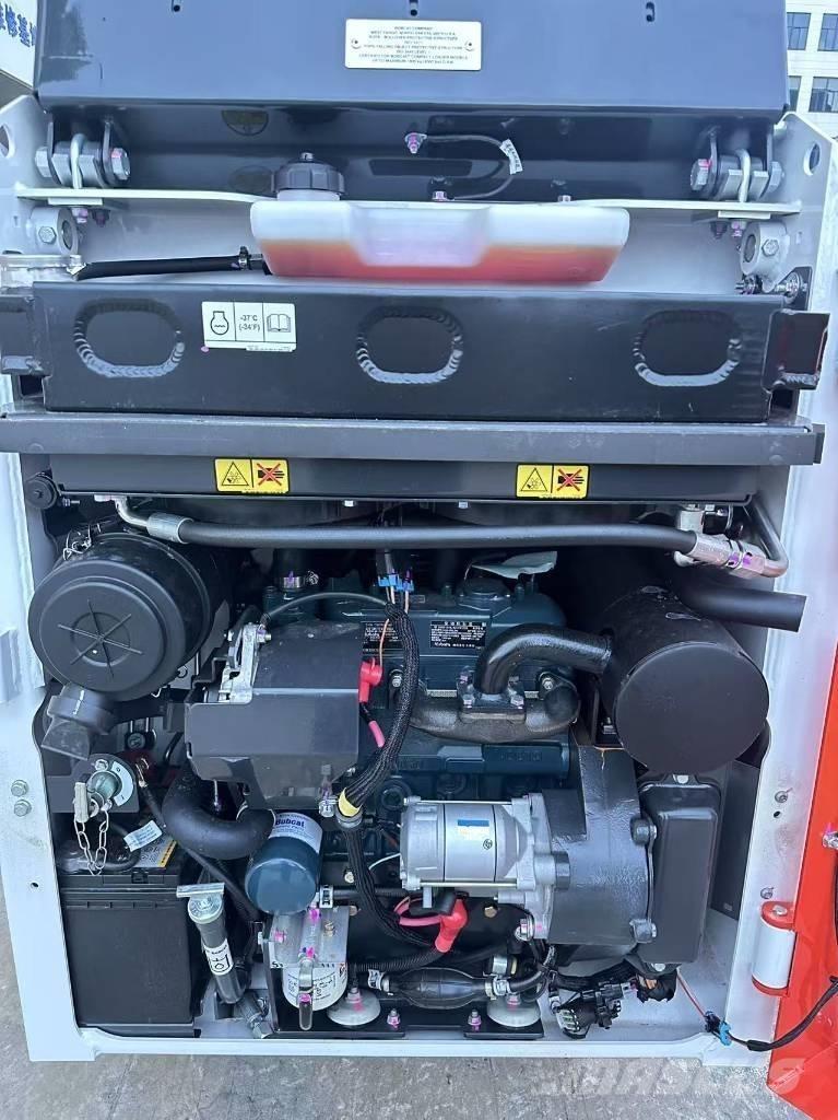 Bobcat S70 Lietoti riteņu kompaktiekrāvēji