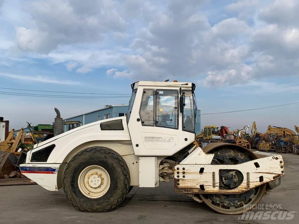 Bomag BW 213 D H-4 Vienvalča grunts veltņi