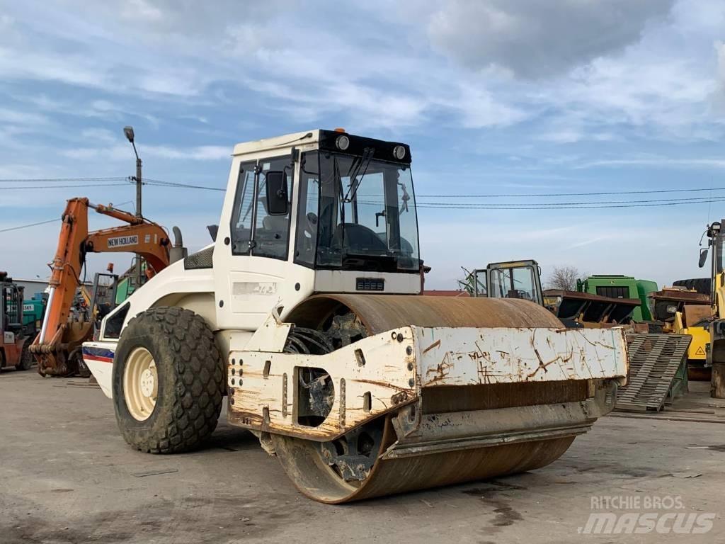 Bomag BW 213 D H-4 Vienvalča grunts veltņi