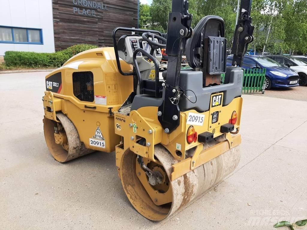 CAT CB 2.7 Divvalču grunts veltņi